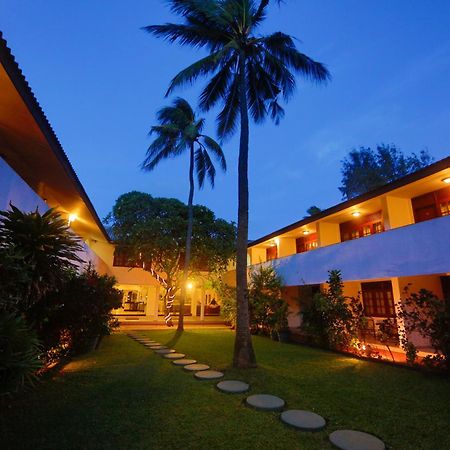 Catamaran Beach Hotel Negombo Zewnętrze zdjęcie