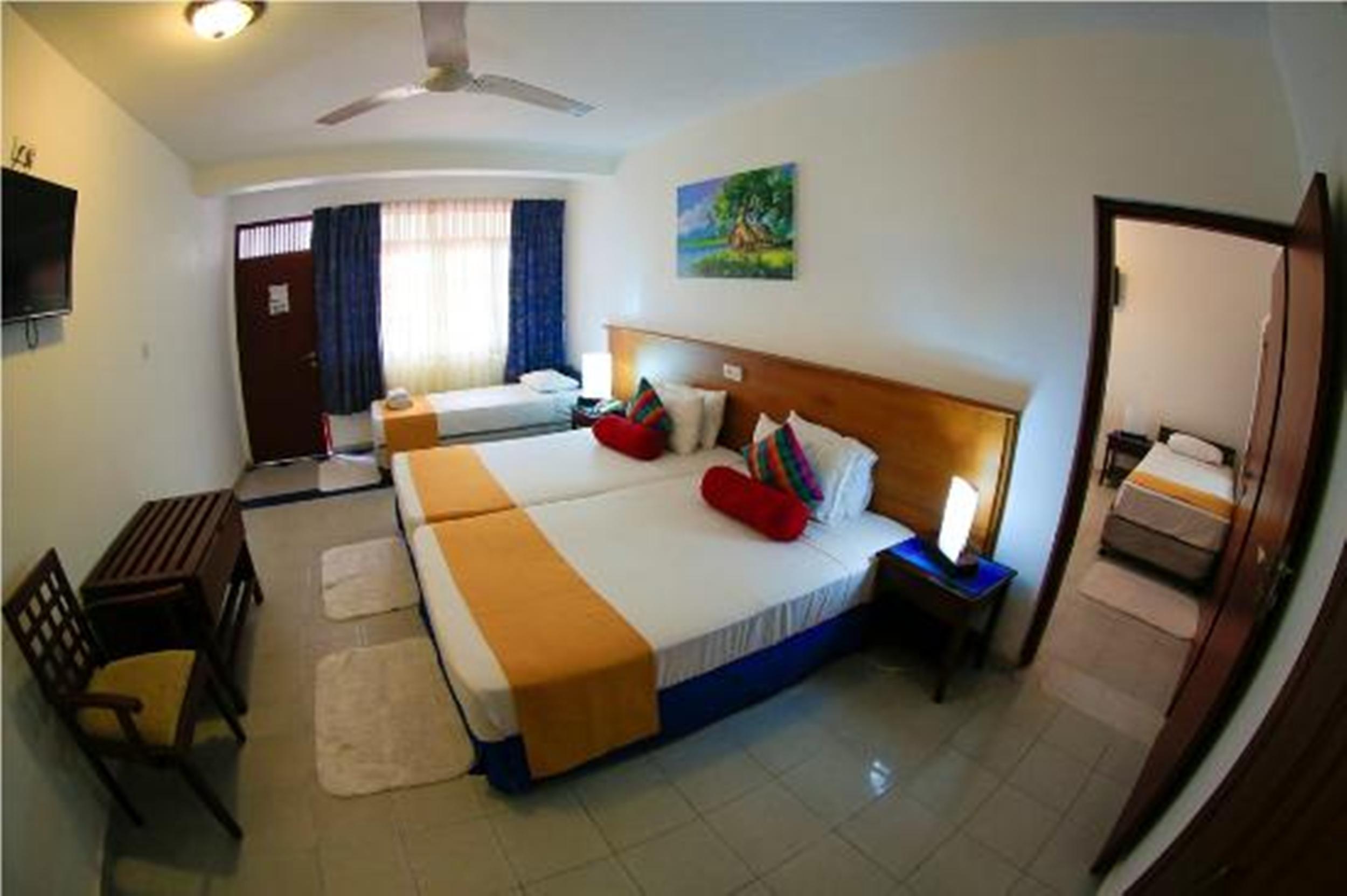 Catamaran Beach Hotel Negombo Zewnętrze zdjęcie