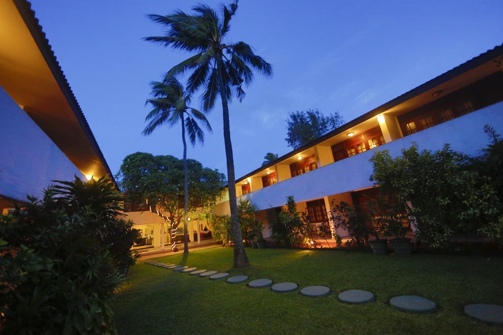 Catamaran Beach Hotel Negombo Zewnętrze zdjęcie
