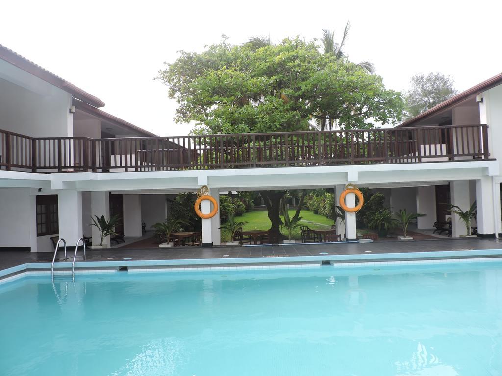 Catamaran Beach Hotel Negombo Zewnętrze zdjęcie