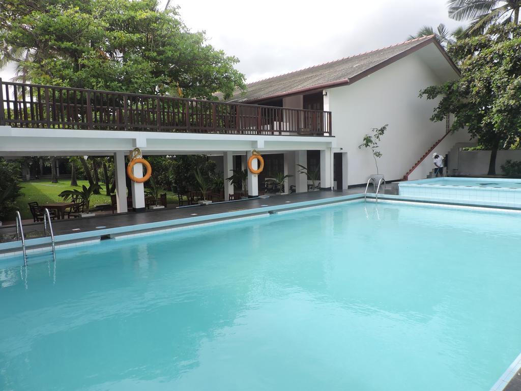Catamaran Beach Hotel Negombo Zewnętrze zdjęcie