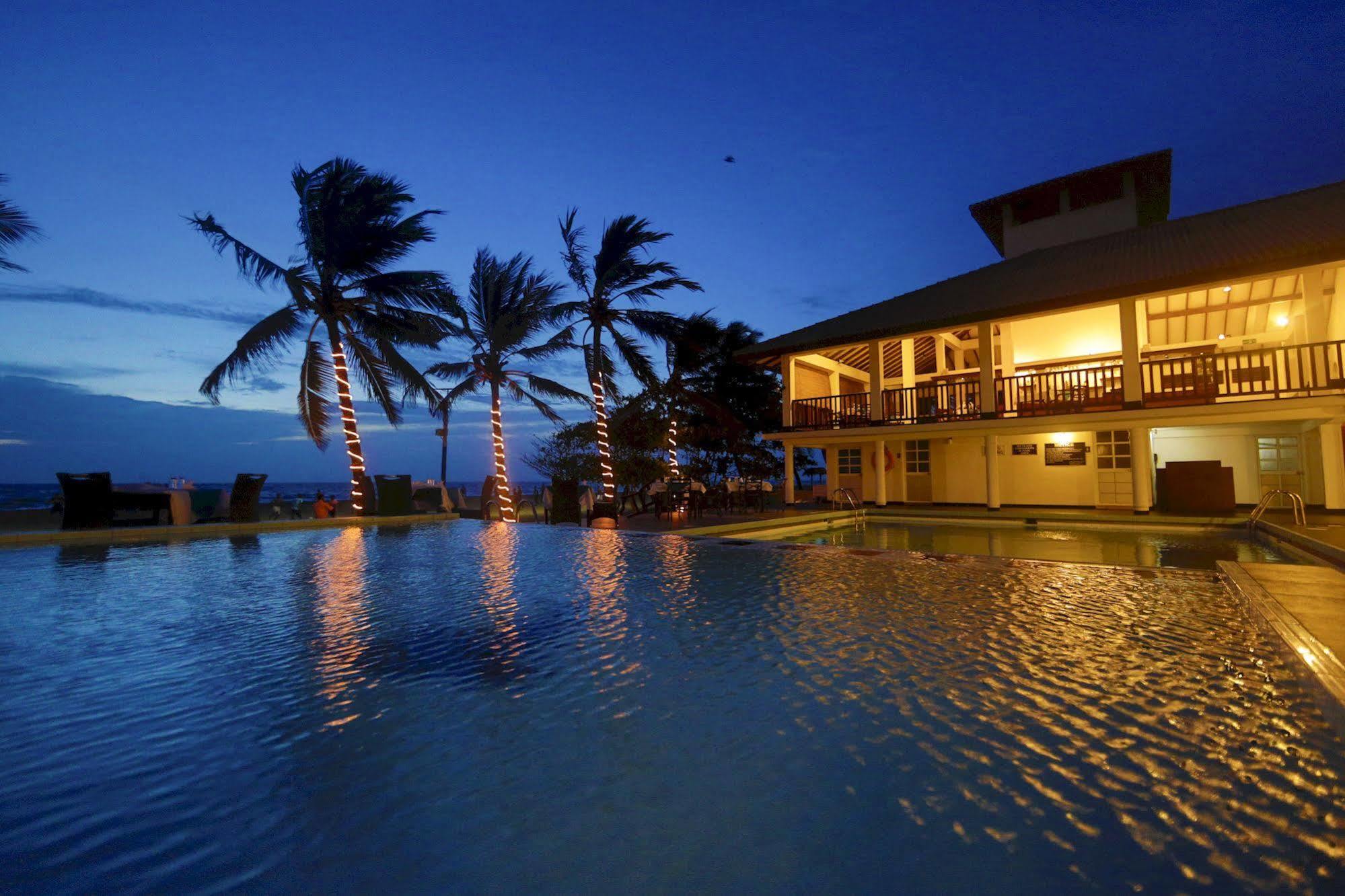 Catamaran Beach Hotel Negombo Zewnętrze zdjęcie